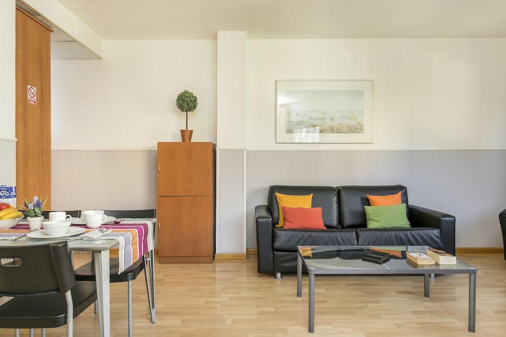 Apartments Sata Park Guell Area Барселона Екстер'єр фото