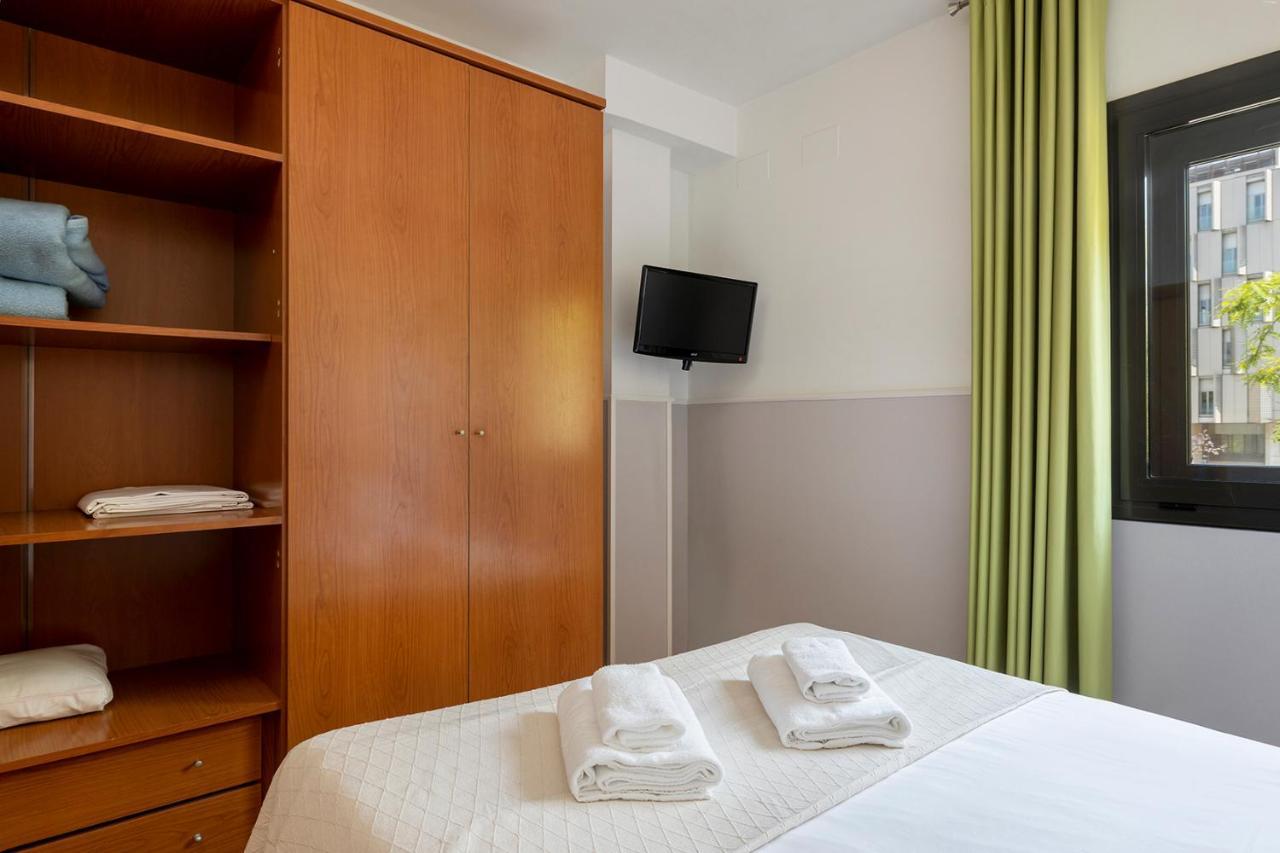 Apartments Sata Park Guell Area Барселона Екстер'єр фото