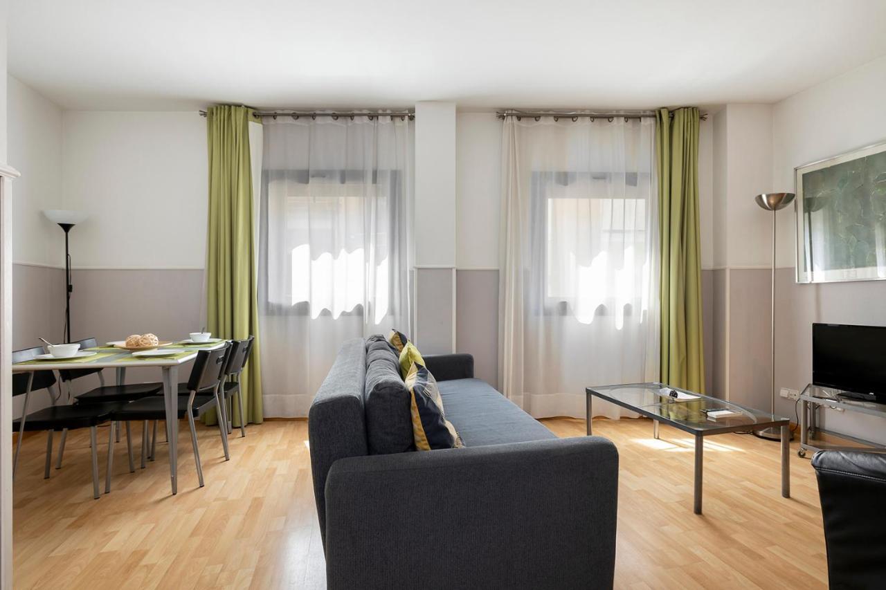 Apartments Sata Park Guell Area Барселона Екстер'єр фото