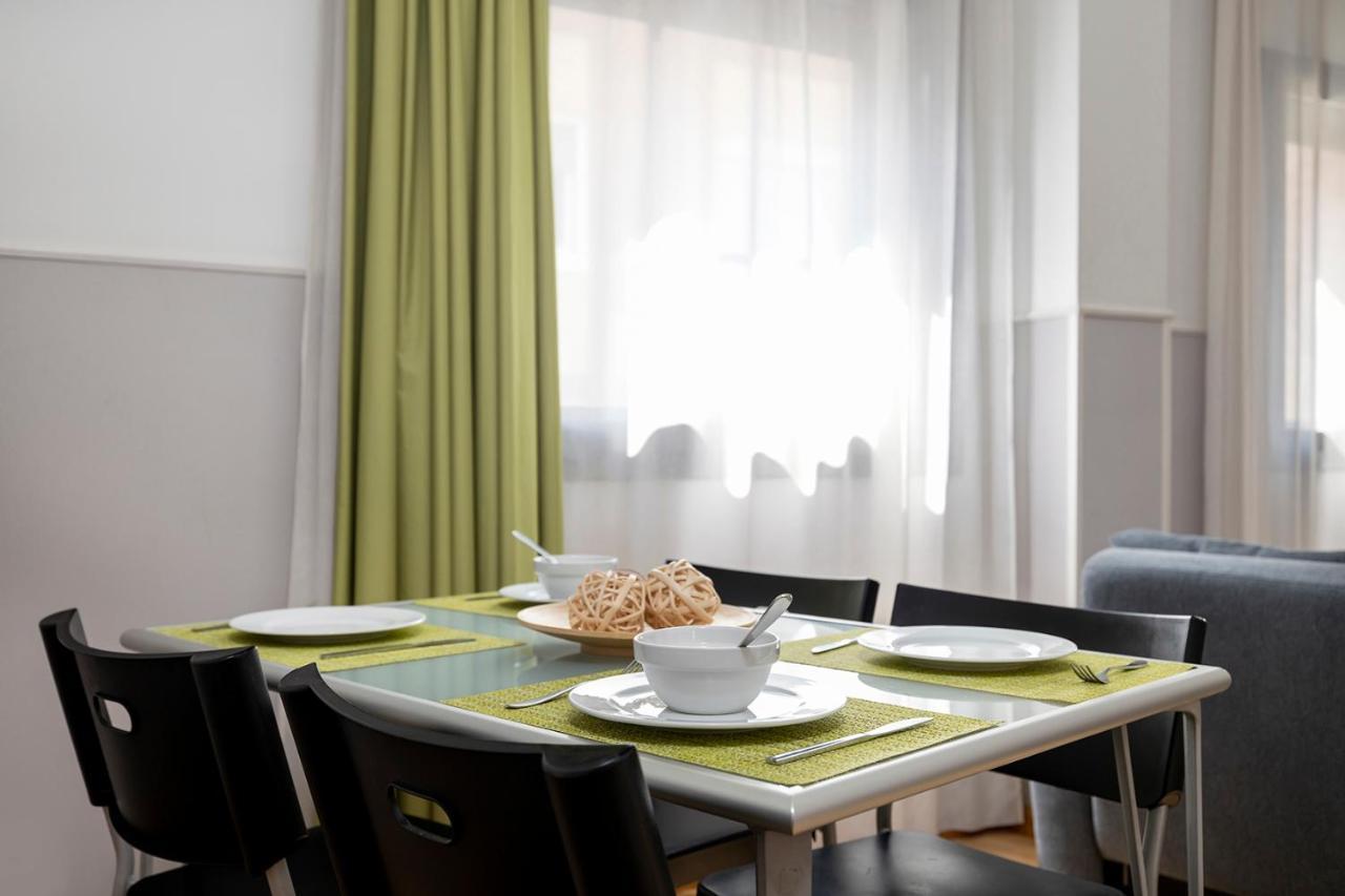 Apartments Sata Park Guell Area Барселона Екстер'єр фото