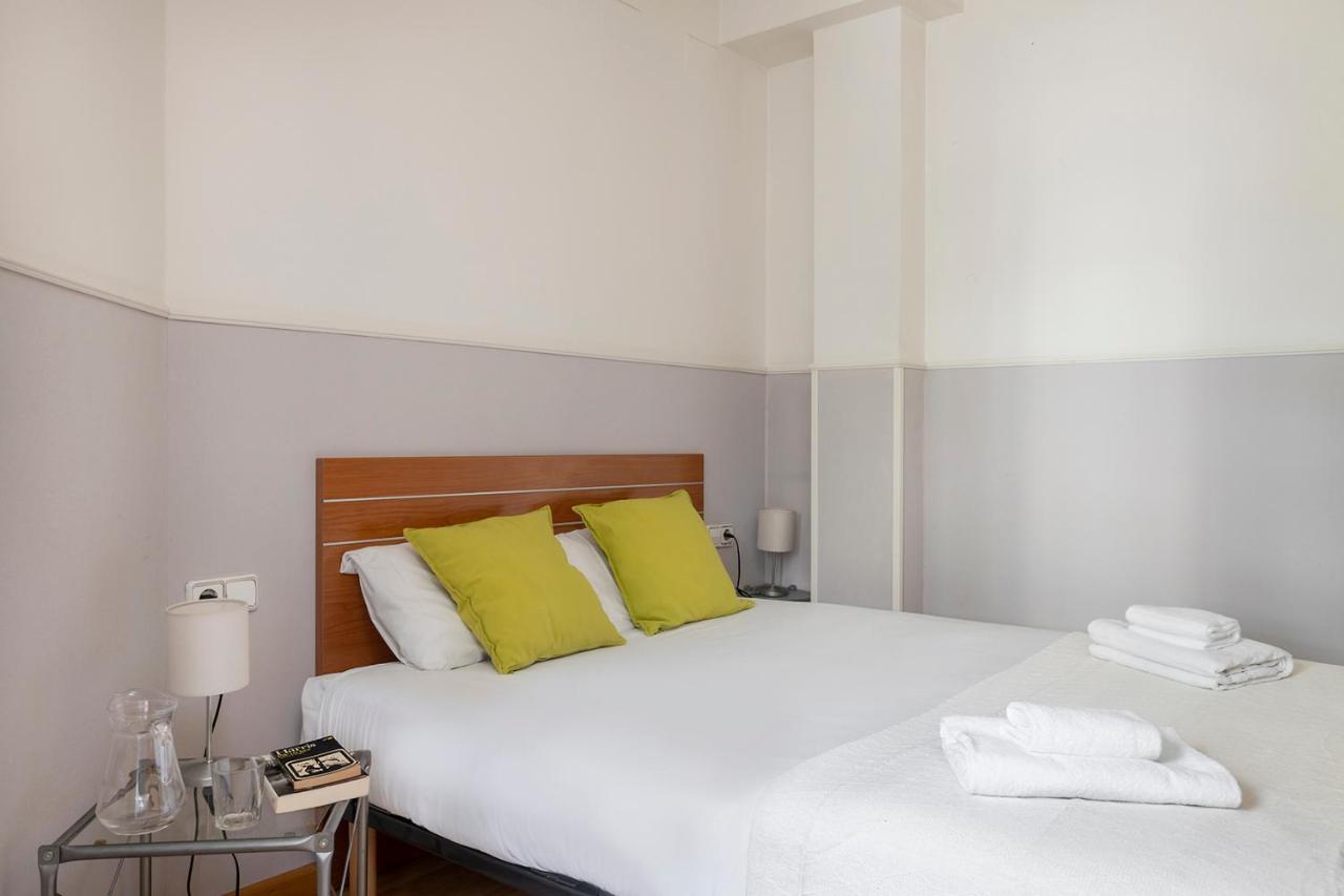 Apartments Sata Park Guell Area Барселона Екстер'єр фото