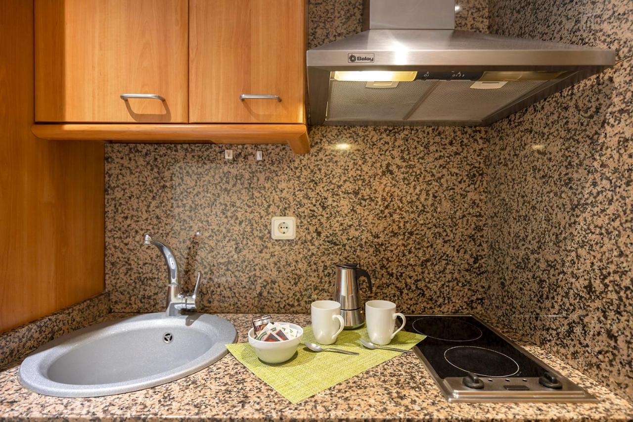 Apartments Sata Park Guell Area Барселона Екстер'єр фото