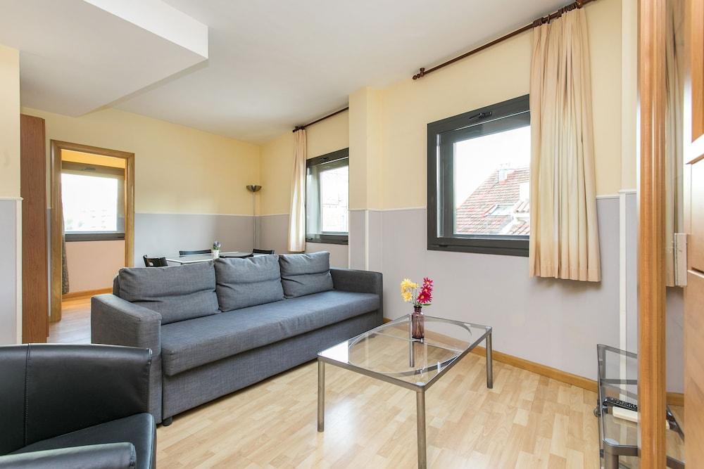 Apartments Sata Park Guell Area Барселона Екстер'єр фото
